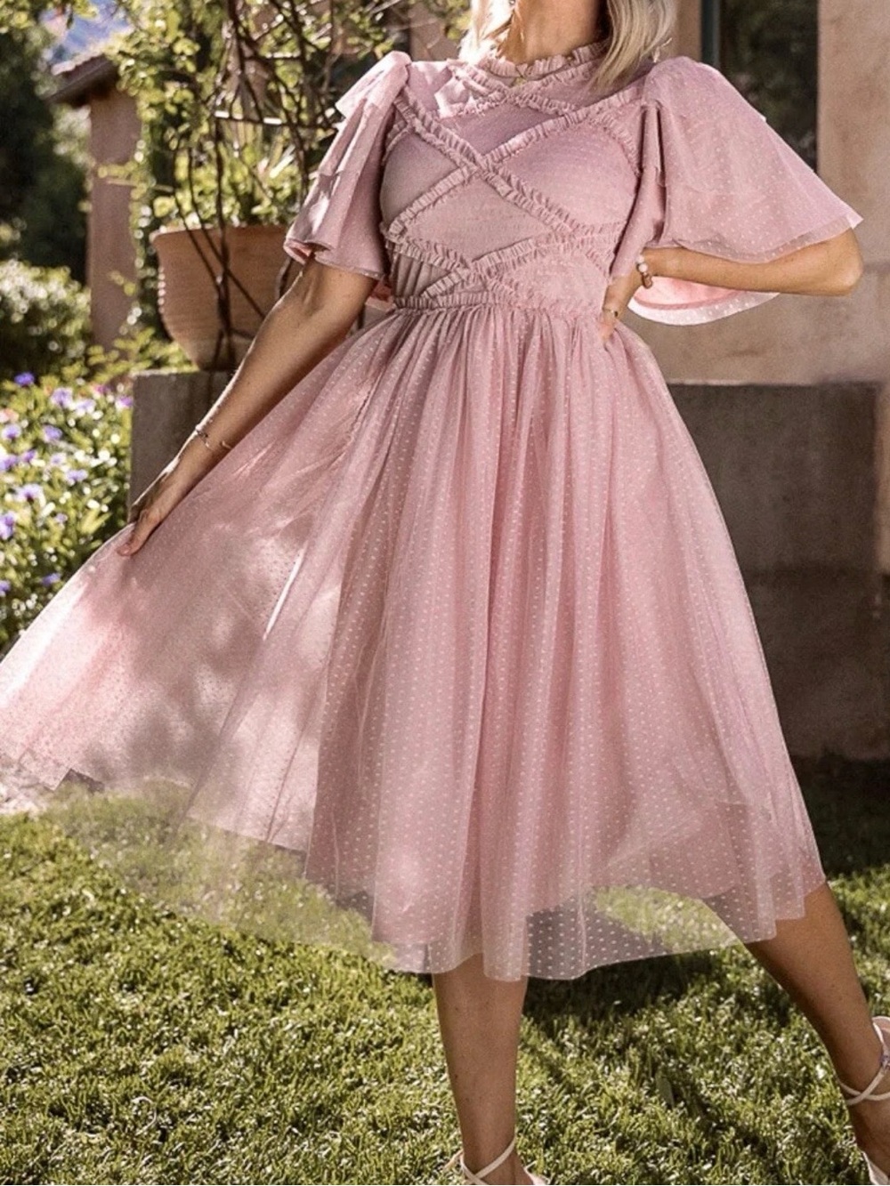 Ivy City Co ♡ Tara Dress in Blush - Picture 3 of 6